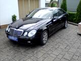 Mercedes-Benz Mercedes E 200 Kompressor Benzin Limousine... - Mercedes-Benz T-Klasse von privat