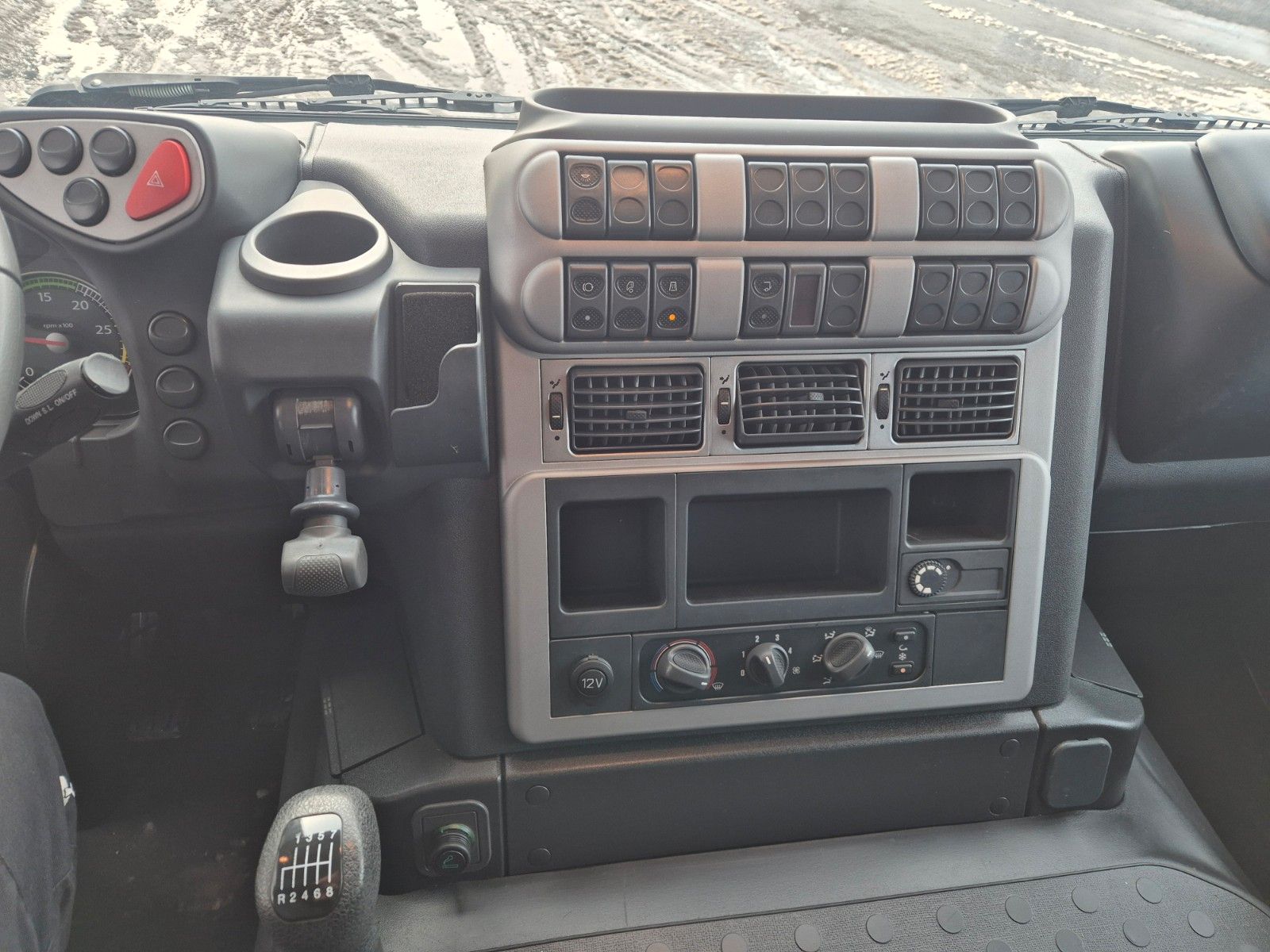 Fahrzeugabbildung Iveco Stralis AT190S31/FP CM BDF LBW unterfaltbar AHK