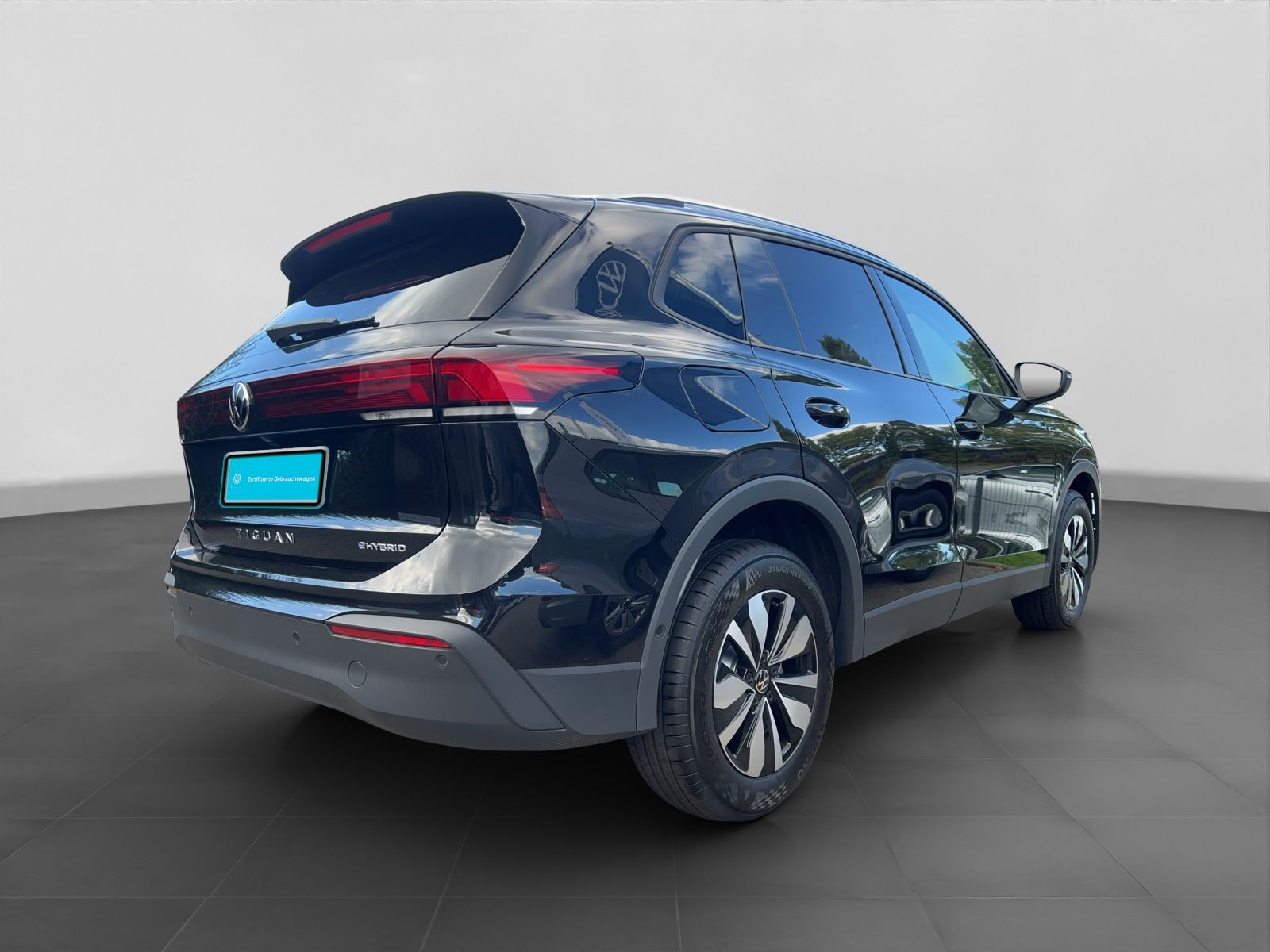 Volkswagen Tiguan 1.5 eHybrid LIFE PANO 360° ASSIST KEYLESS foto 3