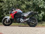 BMW F 900 R Style Sport Racingred, wie neu!