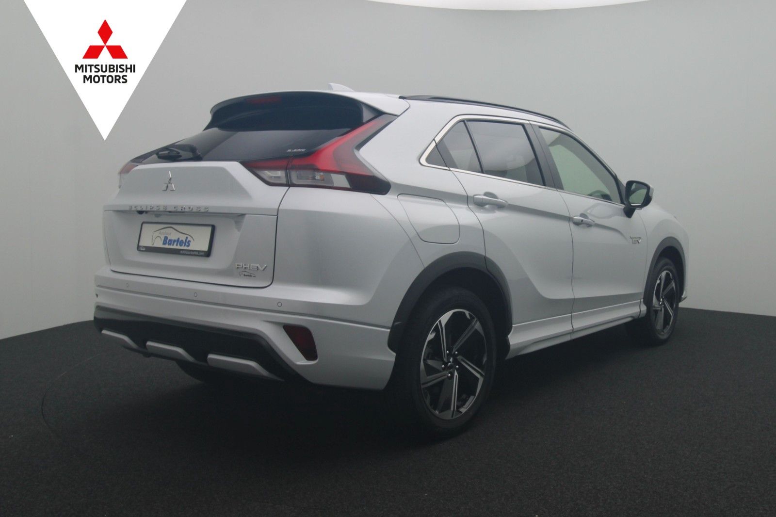 Fahrzeugabbildung Mitsubishi Eclipse Cross 2.4 PHEV Top 4WD PANO ACC LED