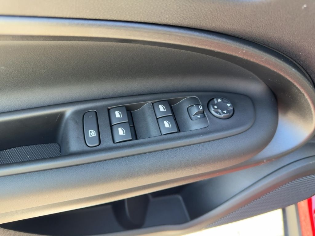 Fahrzeugabbildung Jeep Avenger e-Hybrid ALLWETTER NAVI ELEKTR HECKKL SH