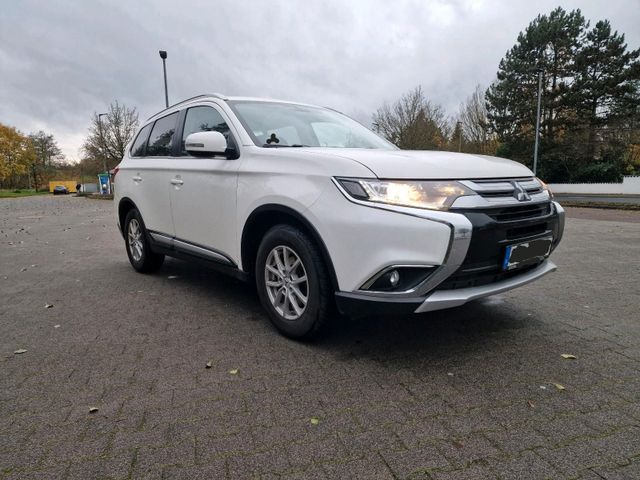 Mitsubishi Outlander 2.0 ClearTec Edition ...