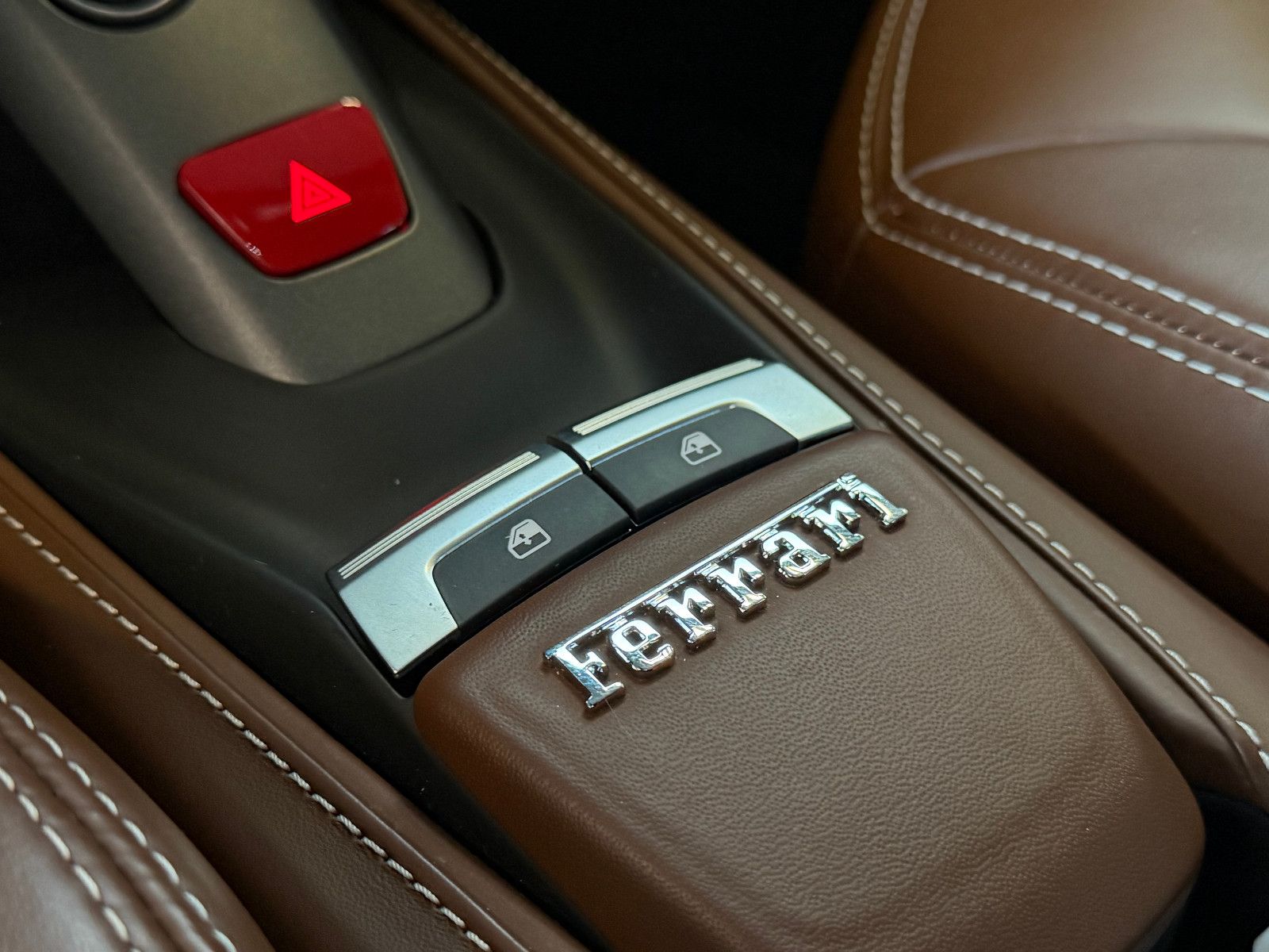 Fahrzeugabbildung Ferrari 488 GTB GTB Coupé DCT/SCUDERIA/KAMERA/