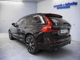 Volvo XC60 B5 B AWD Ultimate Dark 360° NAVI B&W LED - Volvo XC60 mit Benzin-Antrieb: Leder, mit Navigationssystem