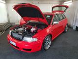 Audi RS4 2.7 quattro - aus 2000: Kombi