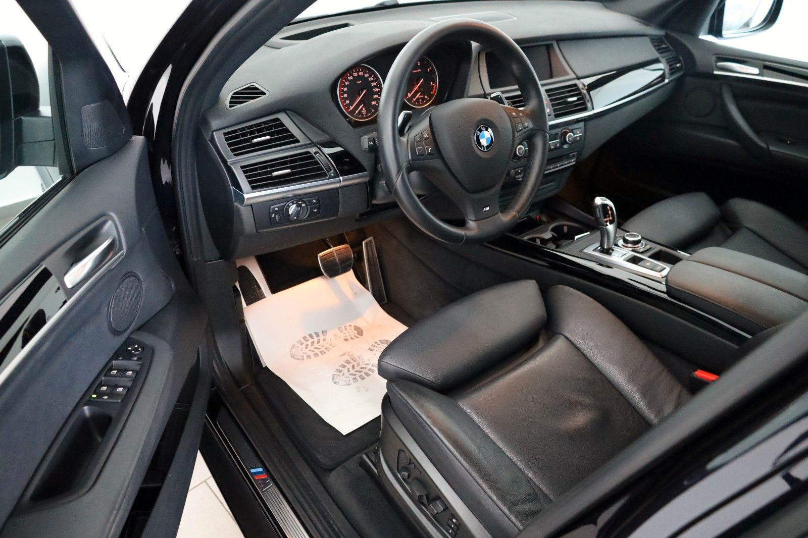 Fahrzeugabbildung BMW X5 xDrive40d,Edition M Sport,HUD,Kamera,Stand+WR