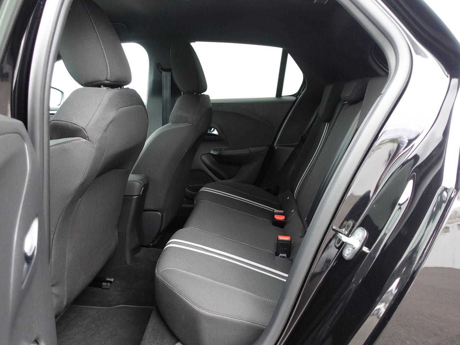 Fahrzeugabbildung Opel Corsa 1.2 Turbo GS  Allwetter,Navi,Kamera,PDC,SH