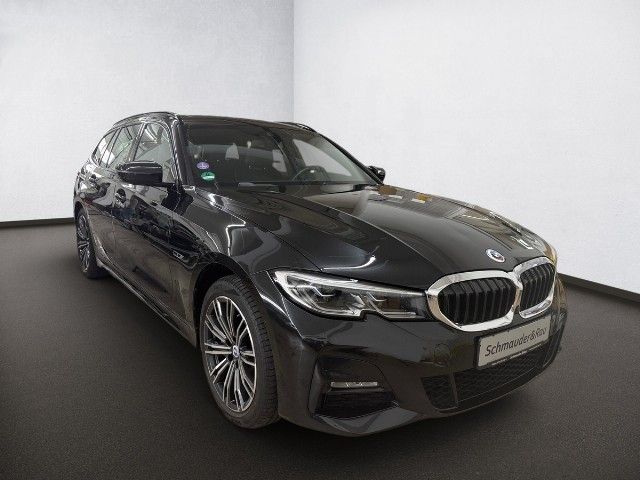 BMW 330 e xDrive M Sport PANO+AHK imagem 3