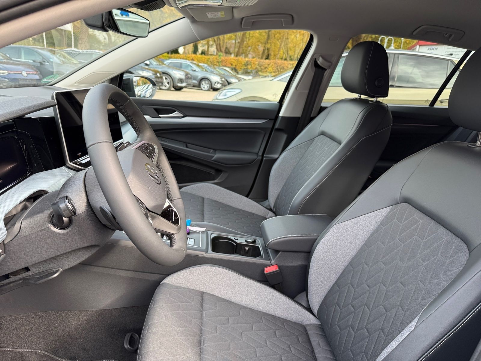 Volkswagen Golf - Bild 10