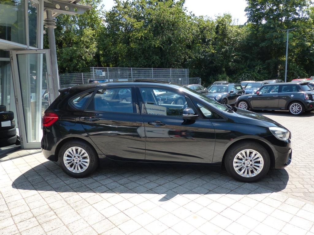 BMW 218
