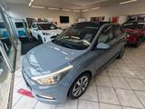 Hyundai i20 Style Schiebedach Sitz und Lenkradheizung