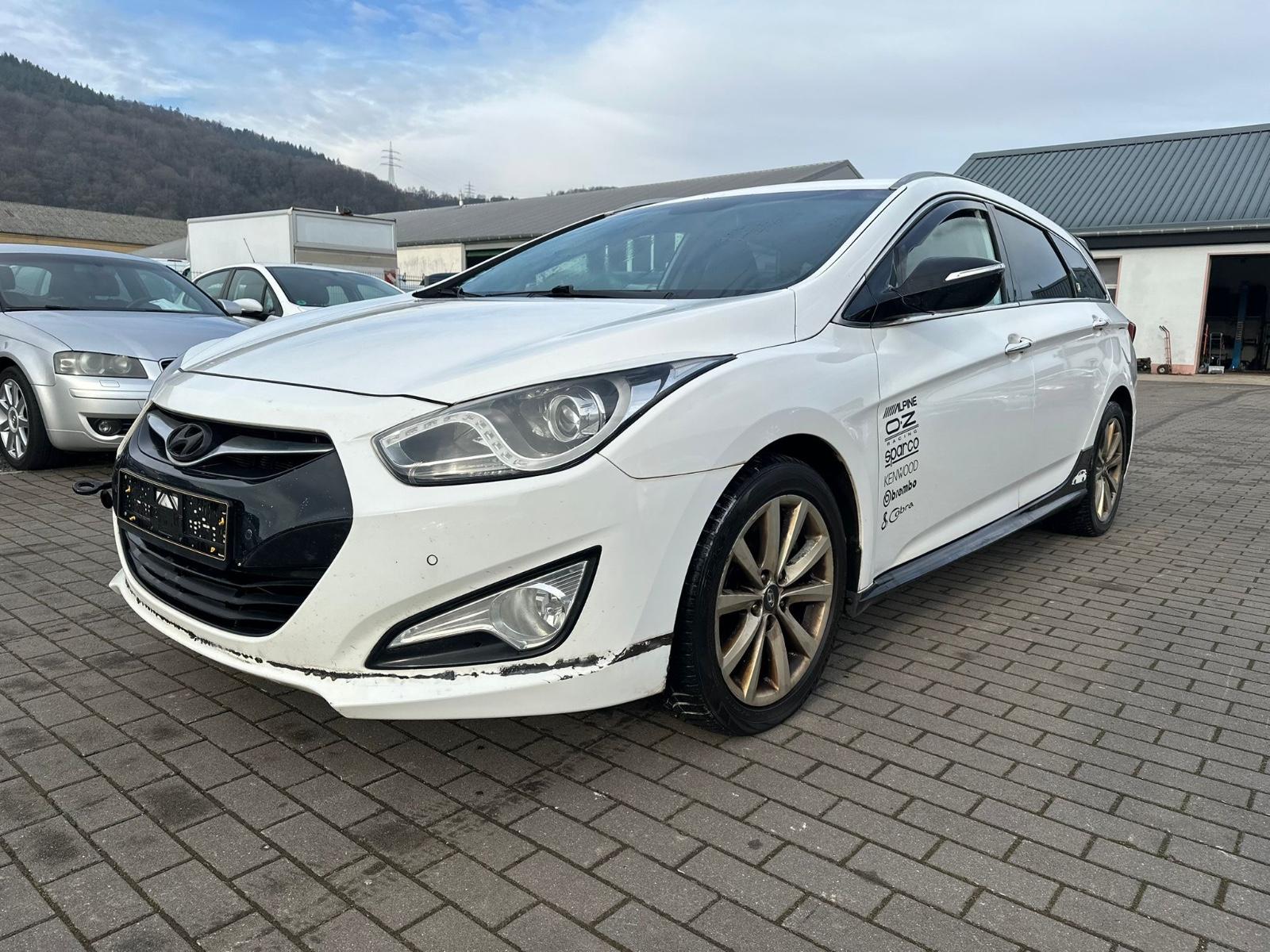 Hyundai i40 cw 1.7 CRDi Style 100kW/Navi/Kamera/