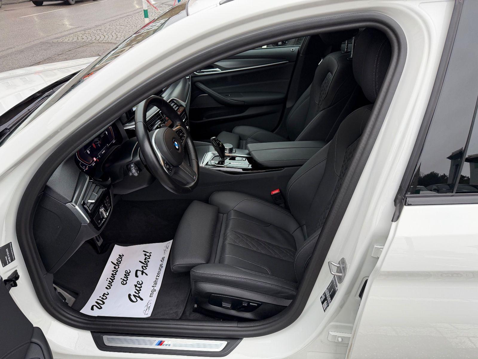 Fahrzeugabbildung BMW 520 i Touring M Sport H&K AHK LED KAMERA
