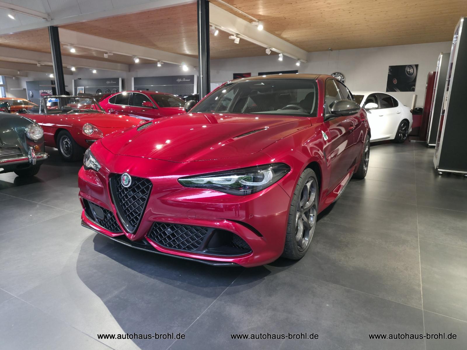 Alfa Romeo Giulia Quadrifoglio Collezione 1 of 63