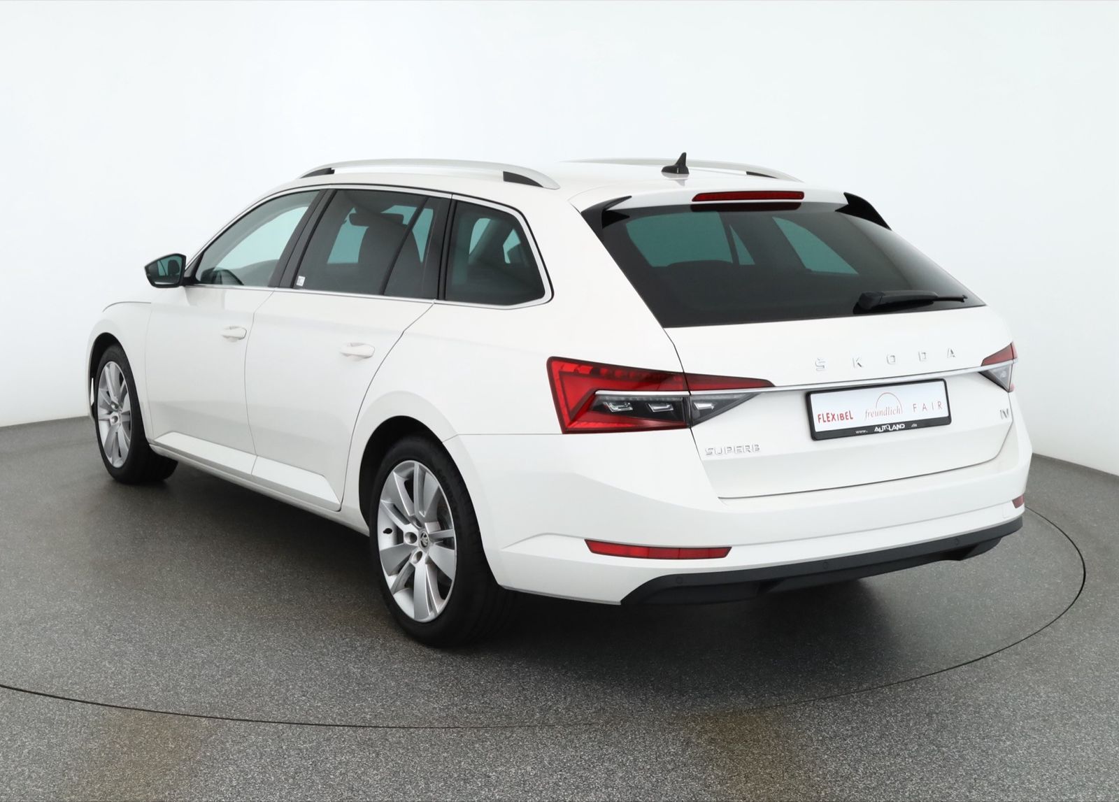 Skoda Superb Combi 1.4 TSI Style iV LED Navi Tempomat imagem 3