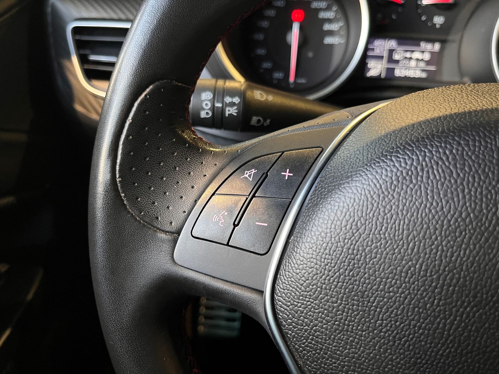 Fahrzeugabbildung Alfa Romeo Giulietta Sprint FINAL EDIT. NAV PDC SHZ