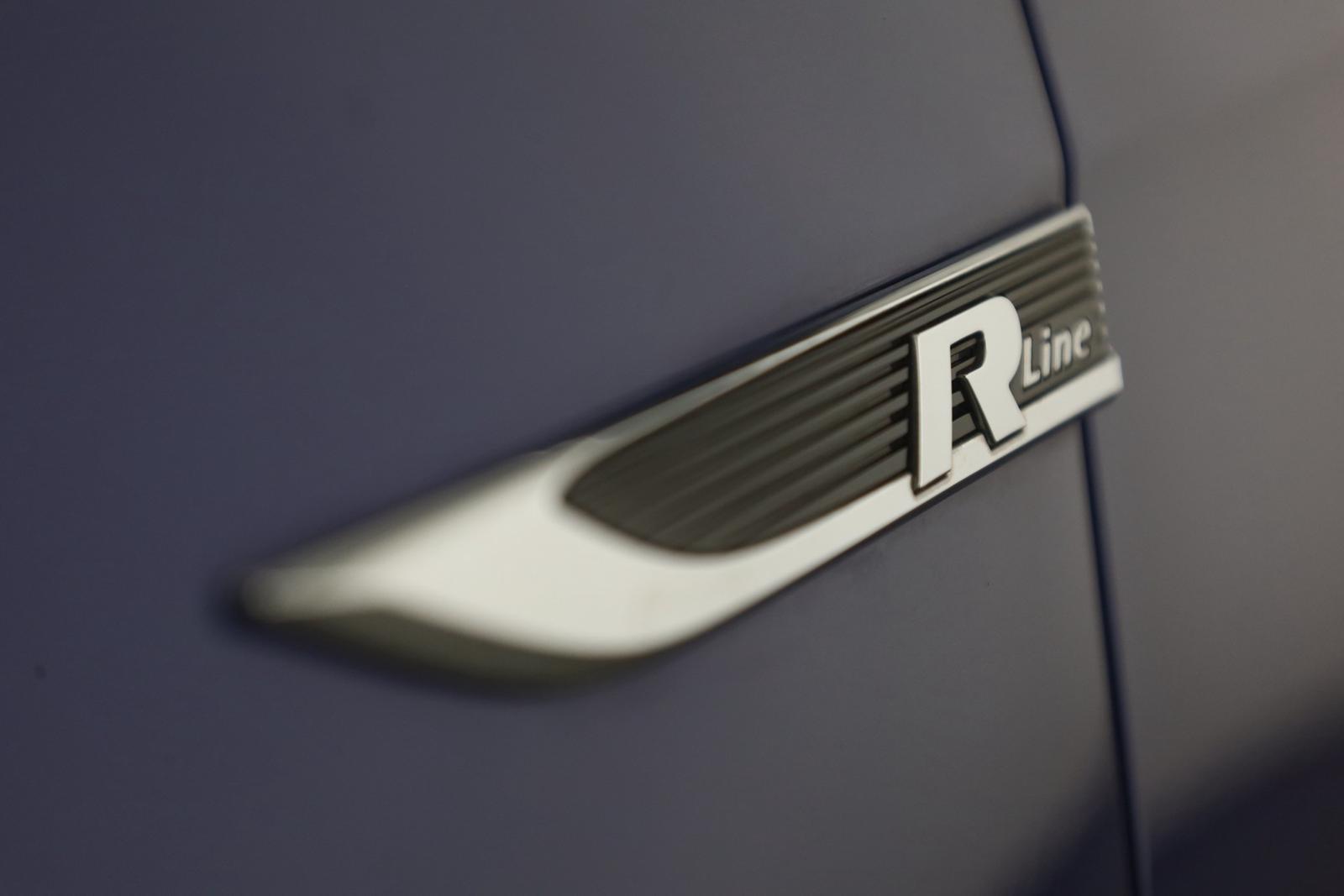 Volkswagen Golf VII 1.4 TSI R-Line LED ACC Kamera PDC Navi
