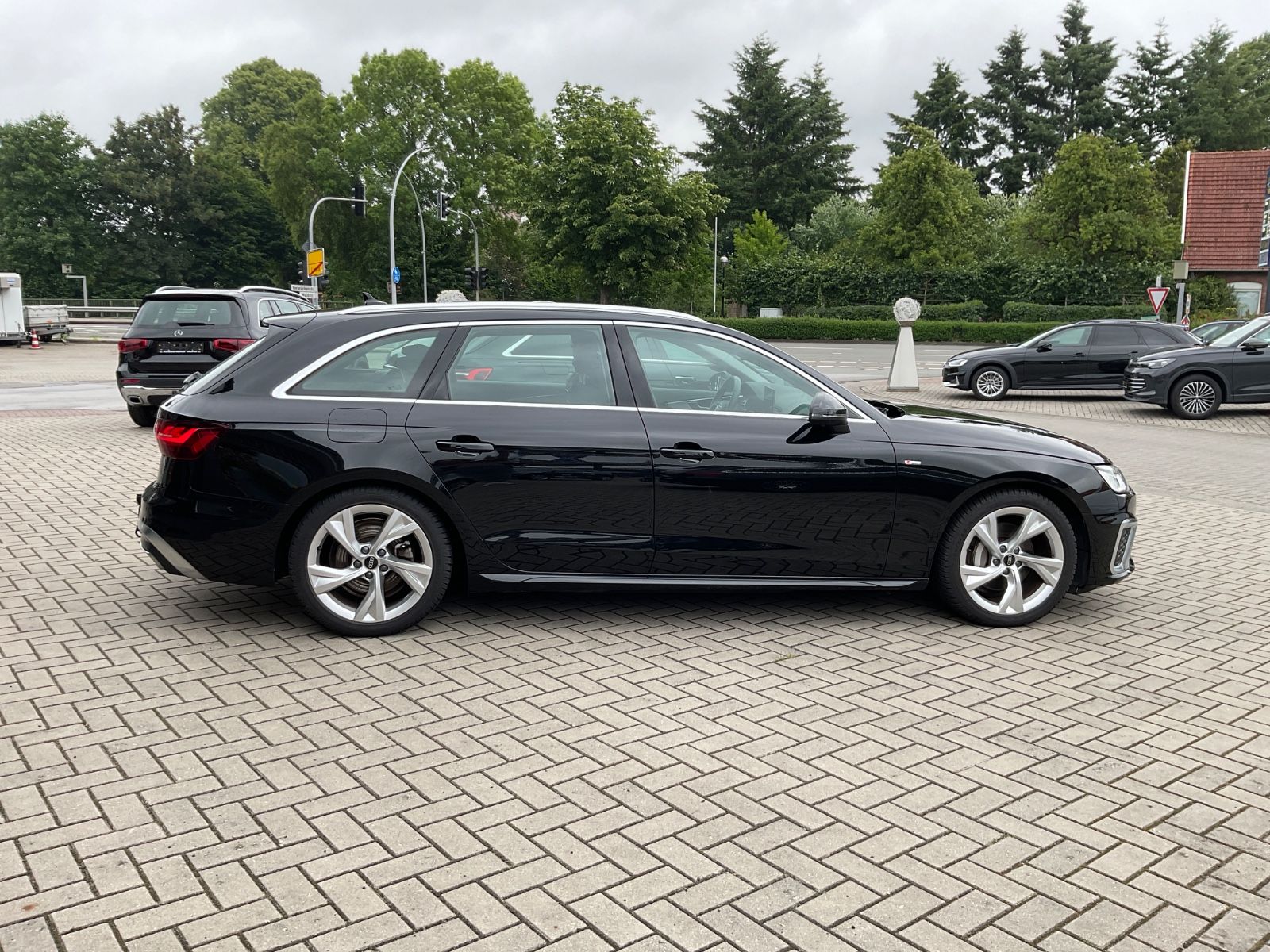 Fahrzeugabbildung Audi A4 Avant 40 TFSI S tronic S line,AHK,ACC,Virtual