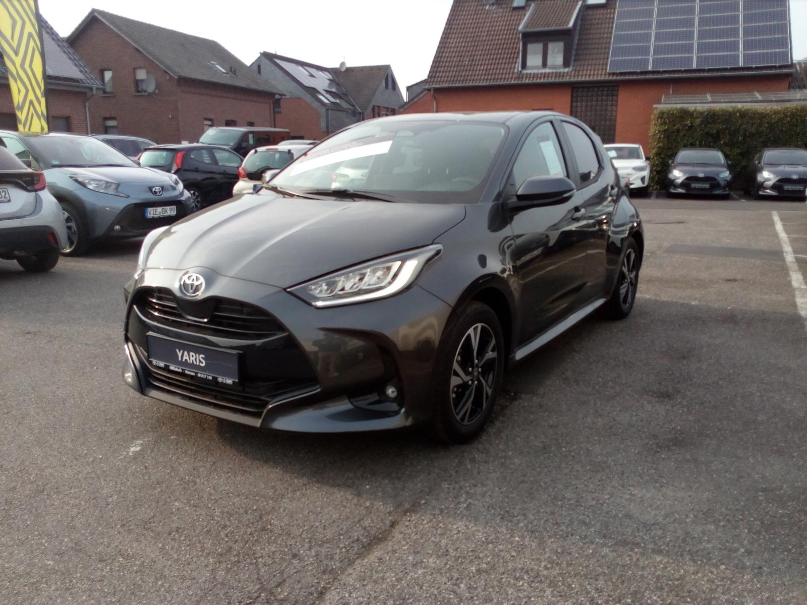 Toyota Yaris 1.5 Hybrid Teamplayer Safety u. Comfort-Pa