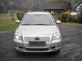 Toyota 2.0 - Toyota Avensis aus 2004 mit Diesel-Antrieb