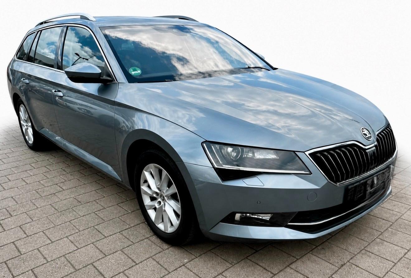 Skoda Superb Combi Style ACC Bi Xenon PDC DSG