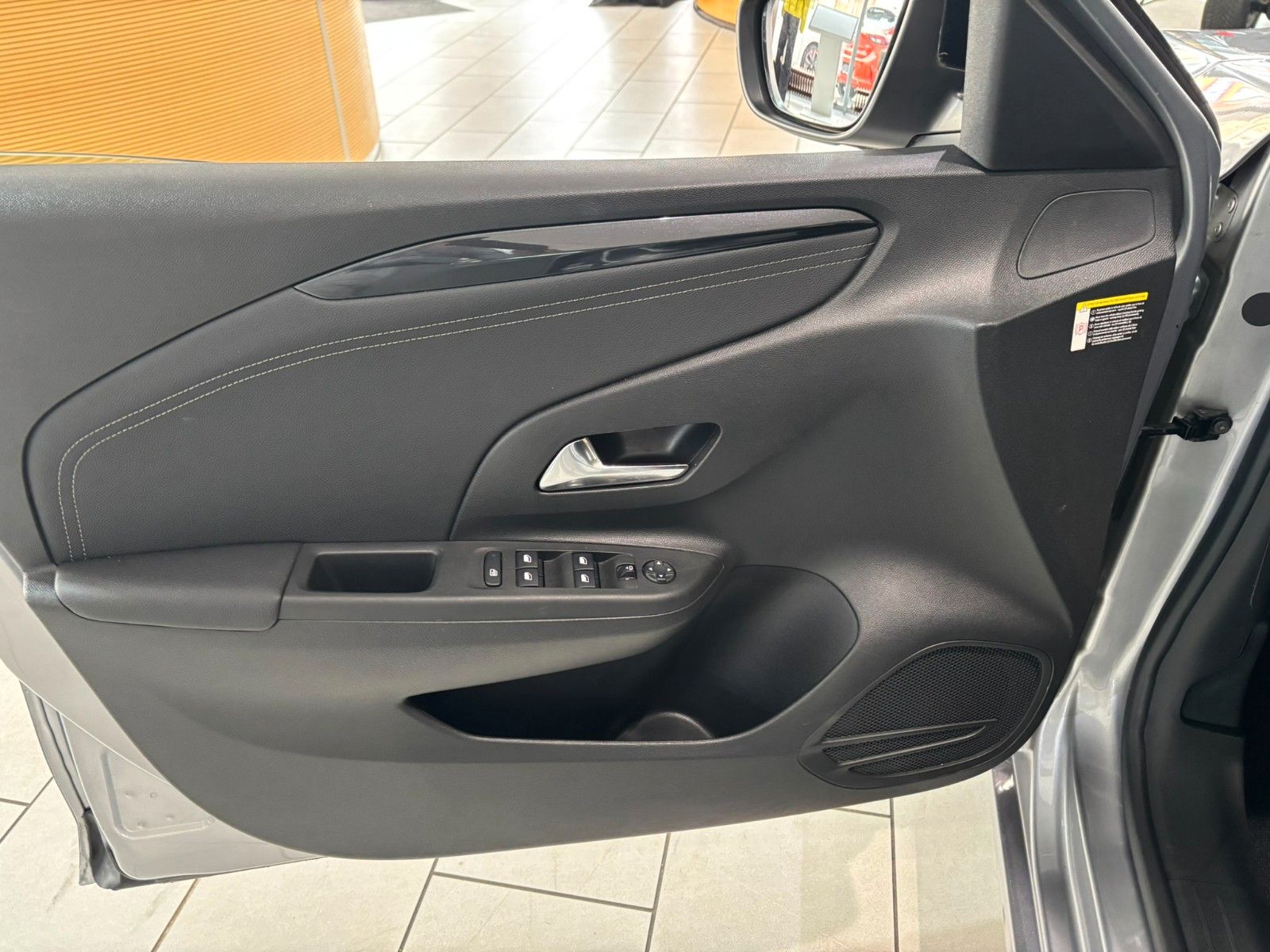 Fahrzeugabbildung Opel Corsa-e F ELEGANCE 3-PHASIG NAVI/LED/KAMERA/DAB+