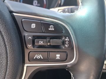Kia Niro e-Niro 64 kWh Spirit *SCHIEBEDACH*NAVI*LED*