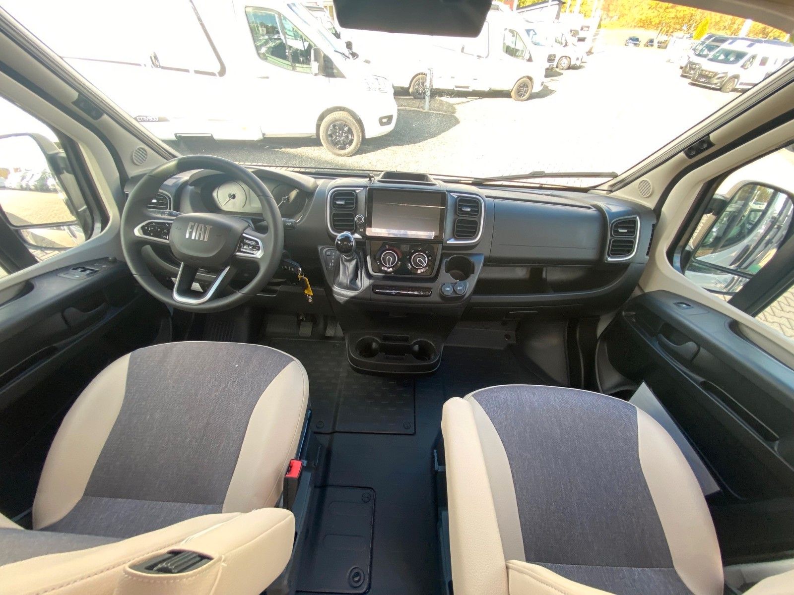 Fahrzeugabbildung Bürstner Campeo C 640 *Automatik*Navi*RFK*Markise*Winterp