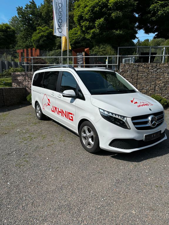 Image of Mercedes-Benz V 220