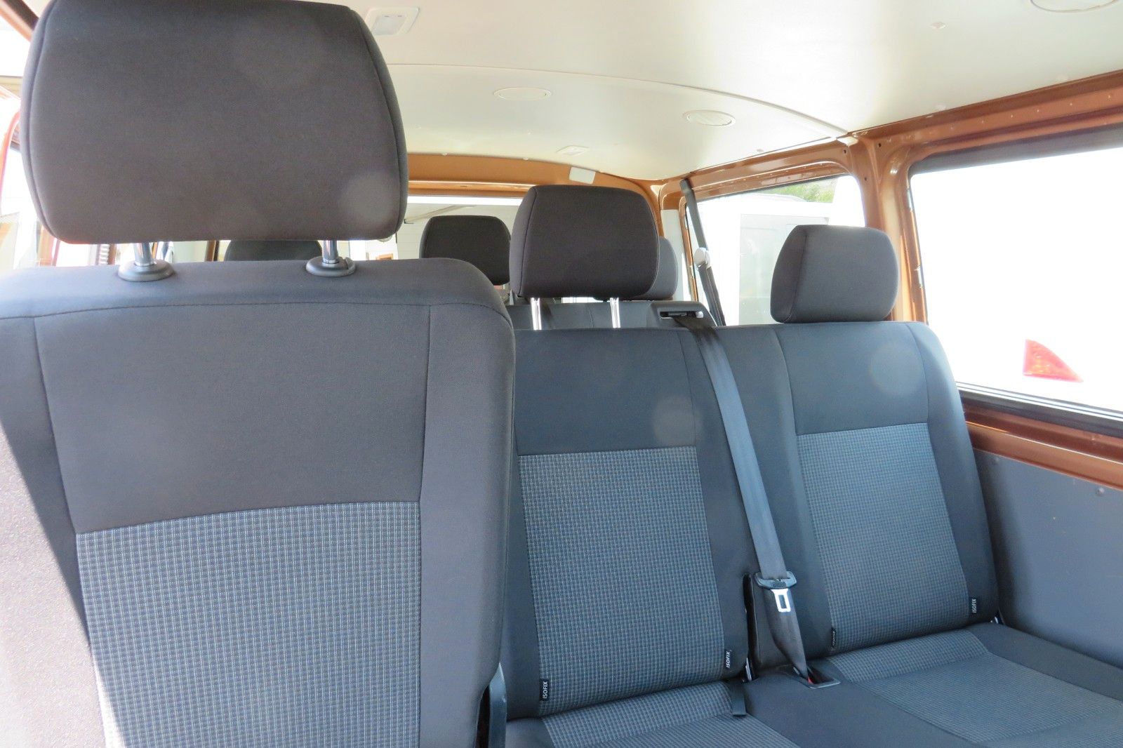 Fahrzeugabbildung Volkswagen T6.1 Kombi TDI 9SITZE GRA PDC APP-CONNECT SITZH.