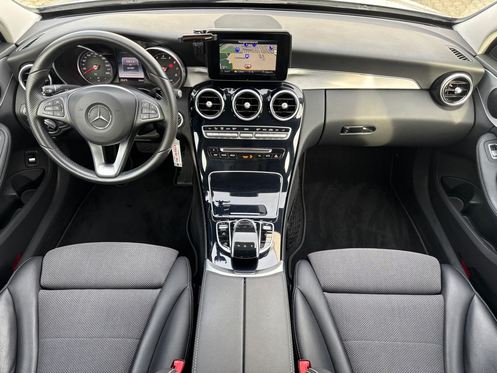 Fahrzeugabbildung Mercedes-Benz C 180 AVANTGARDE*LED*SD-KARTEN-NAVI*AMBIENTEBEL*