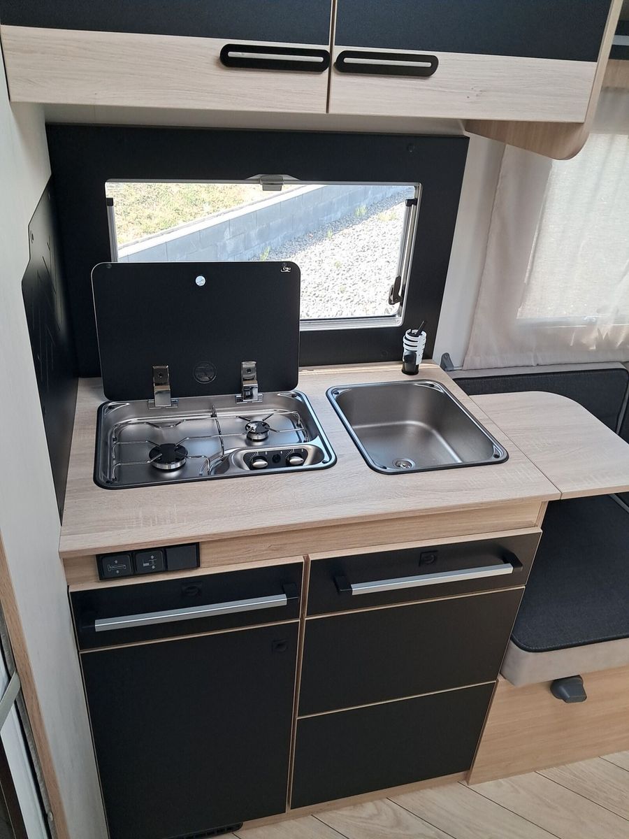 Fahrzeugabbildung Chausson Teilintegriert Titanium Line 650 Solar, Markise