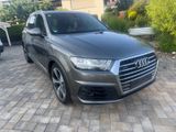 Audi Q7 3.0 TDI quattro -S-line-AHK-Bose-7Sitzer