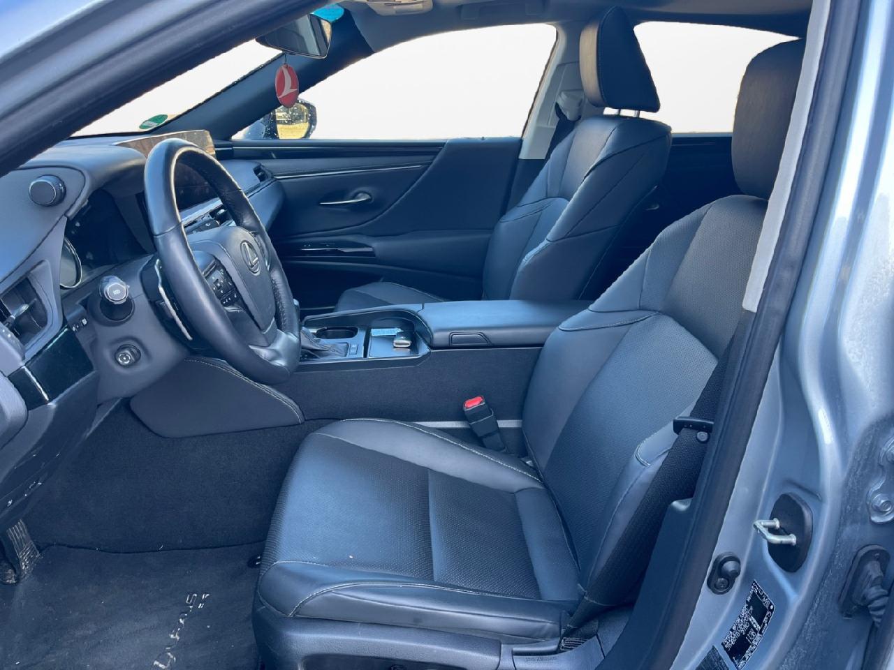 Lexus ES 300 h Business Line