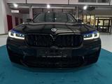 BMW M550 Baureihe 5 Lim. M550 i xDrive*Carplay*360Ka - scheckheftgepflegte BMW M550