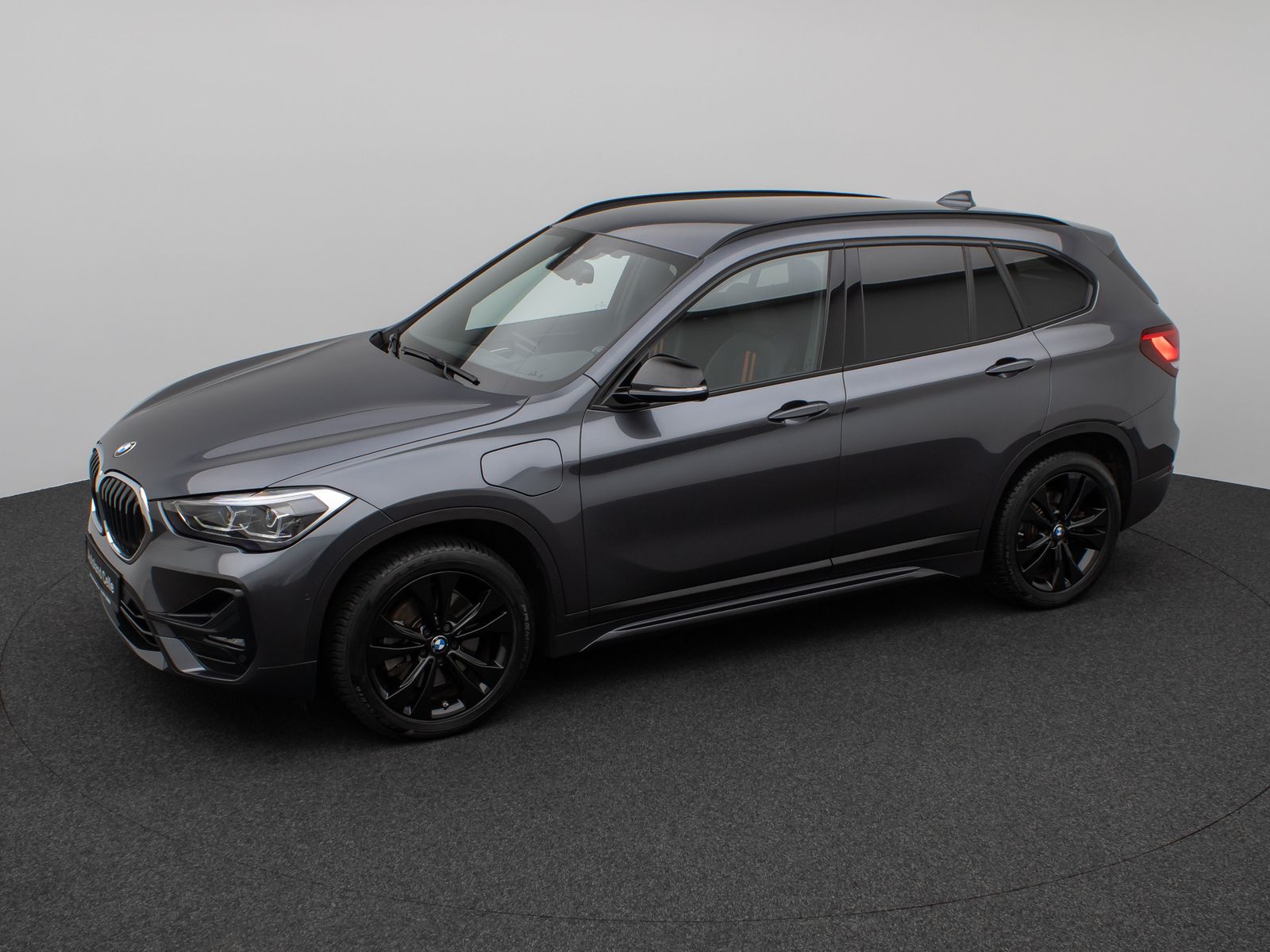 Fahrzeugabbildung BMW X1 xD25e SportLine Kamera HUD DAB Komfort 18Zoll