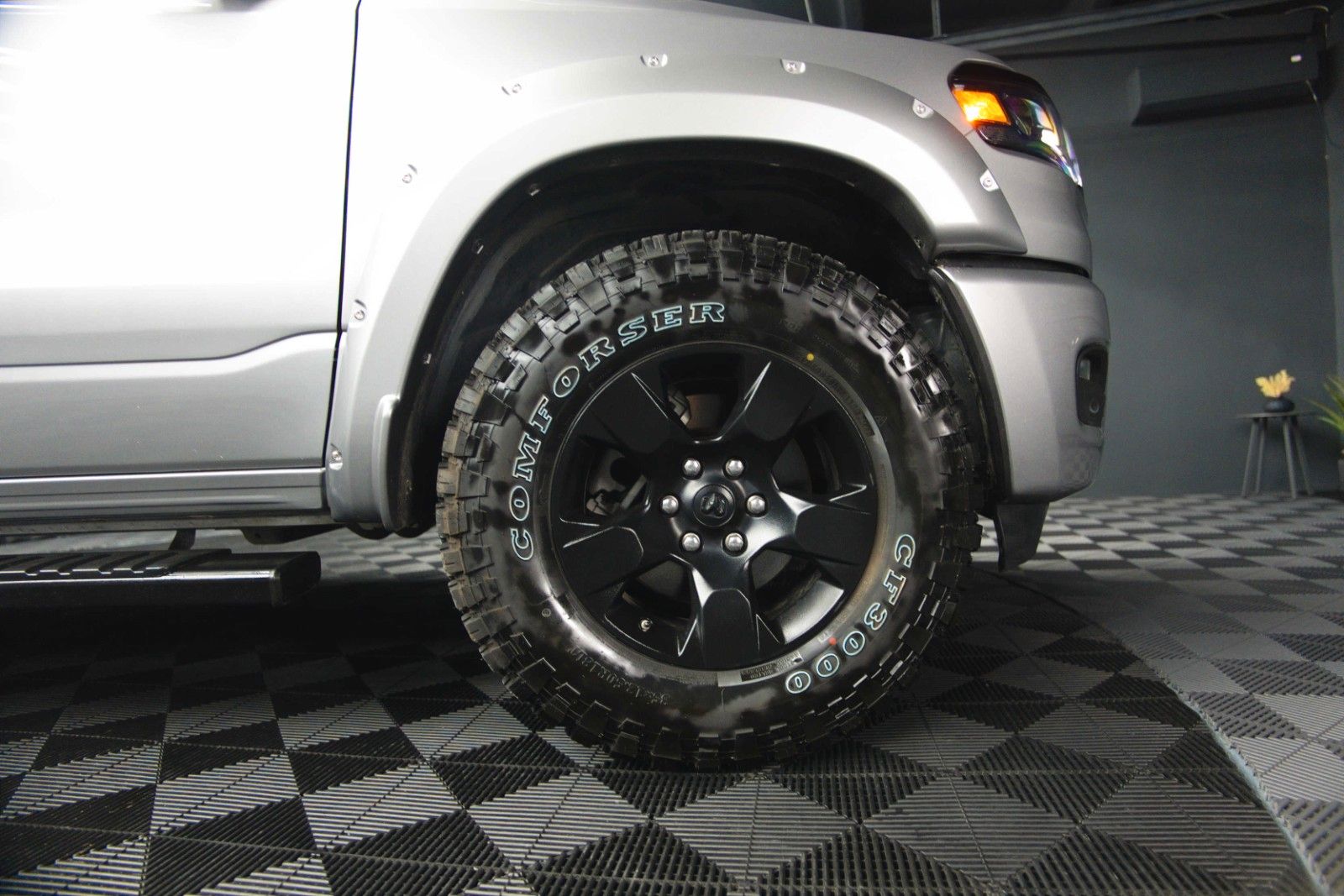 Fahrzeugabbildung Dodge RAM 3.0 MY 25 TWIN TURBO Offroad Night ACC 19%