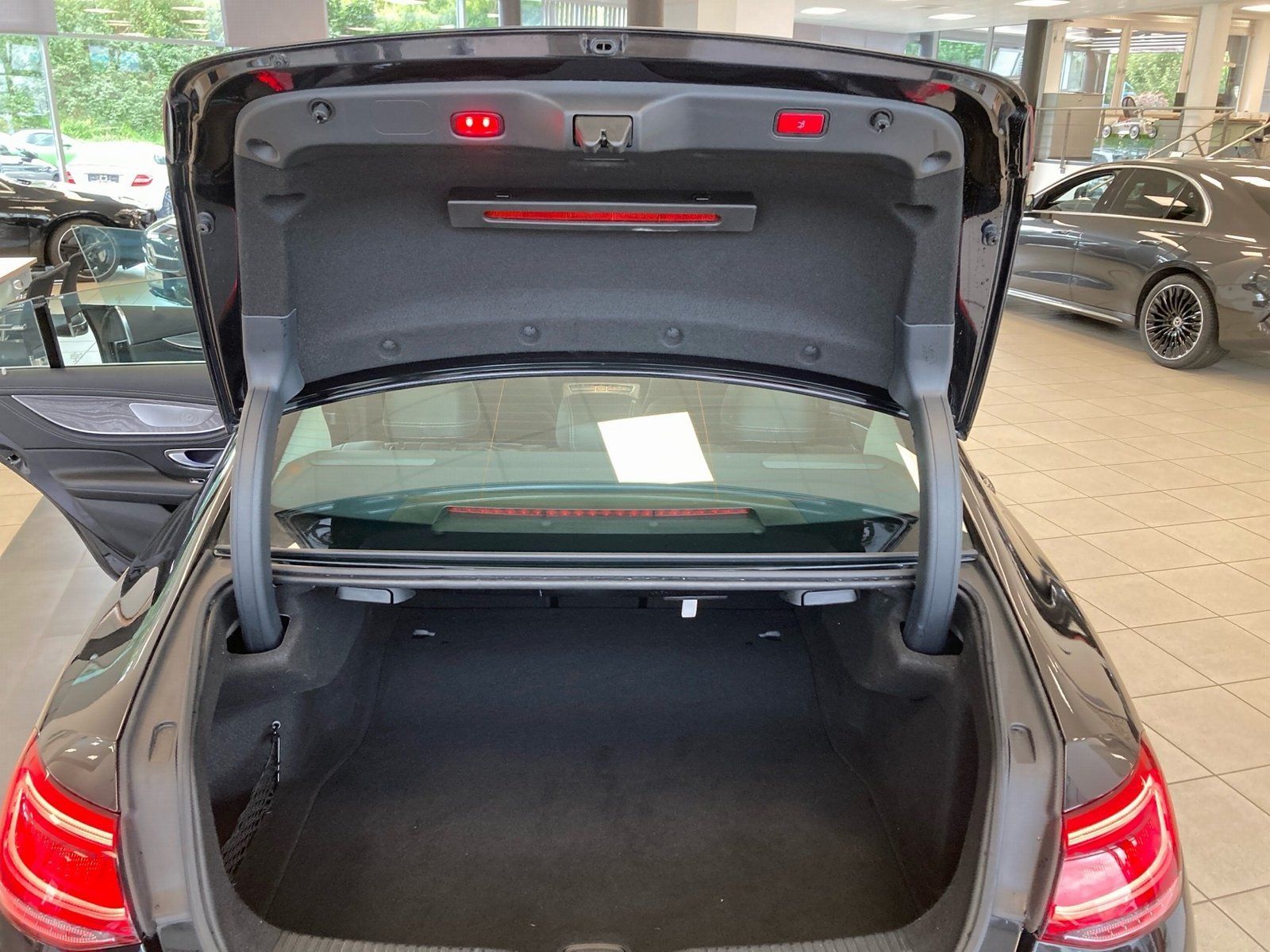 Fahrzeugabbildung Mercedes-Benz CLS 350 d 4M*Distronic*Schiebedach*Burmester*LED