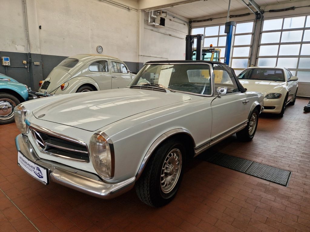 Mercedes-Benz SL 230
