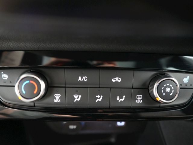 Corsa F FACELIFT+RÜCKFAHRKAMERA+SITZ-/LENKRADHEI