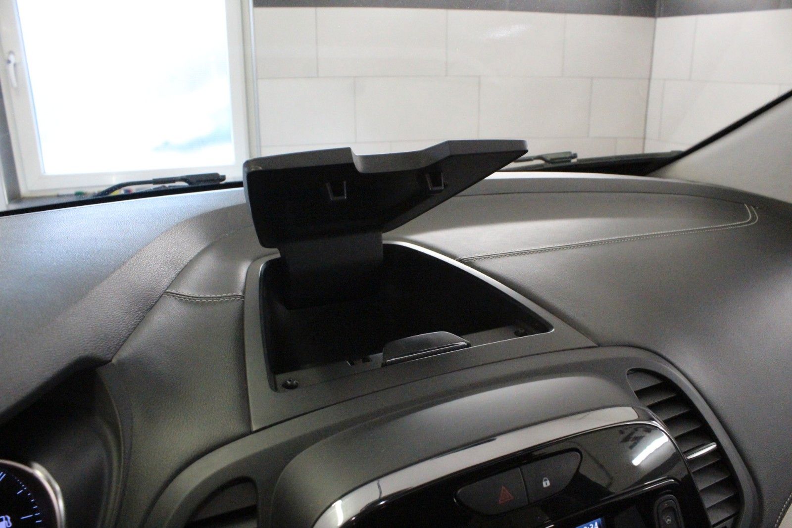 Fahrzeugabbildung Renault Captur TCe 120 EDC *Initiale Navi*Automatik*