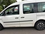 Volkswagen Vw Caddy Weis - Volkswagen Caddy mit Benzin-Antrieb: Limousine