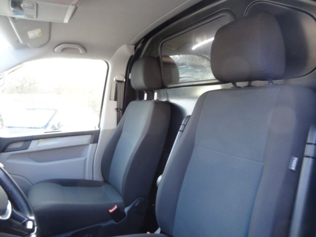 Fahrzeugabbildung Volkswagen T6 Transporter/Klima/DSG/LED/Flügel-Türen/150PS