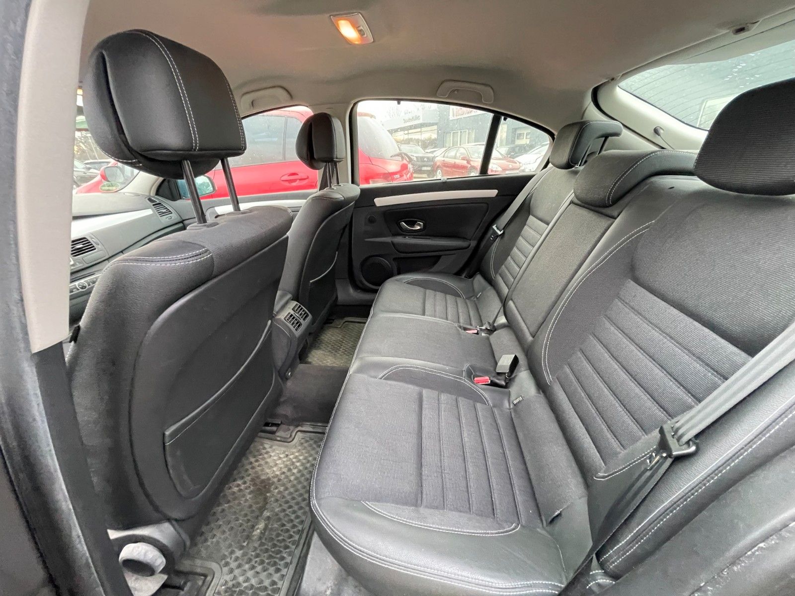 Fahrzeugabbildung Renault Laguna III Dynamique