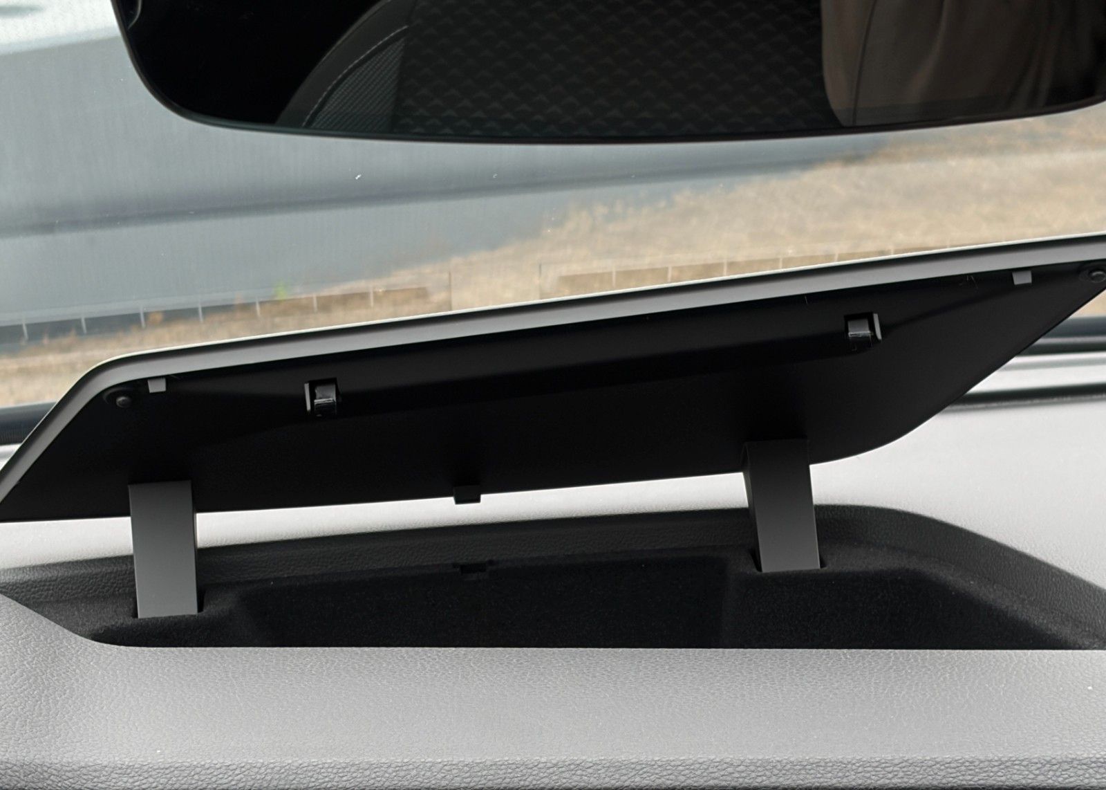 Fahrzeugabbildung Volkswagen Touran 1.5 TSI DSG Active Kamera ACC LED LHZ SHZ