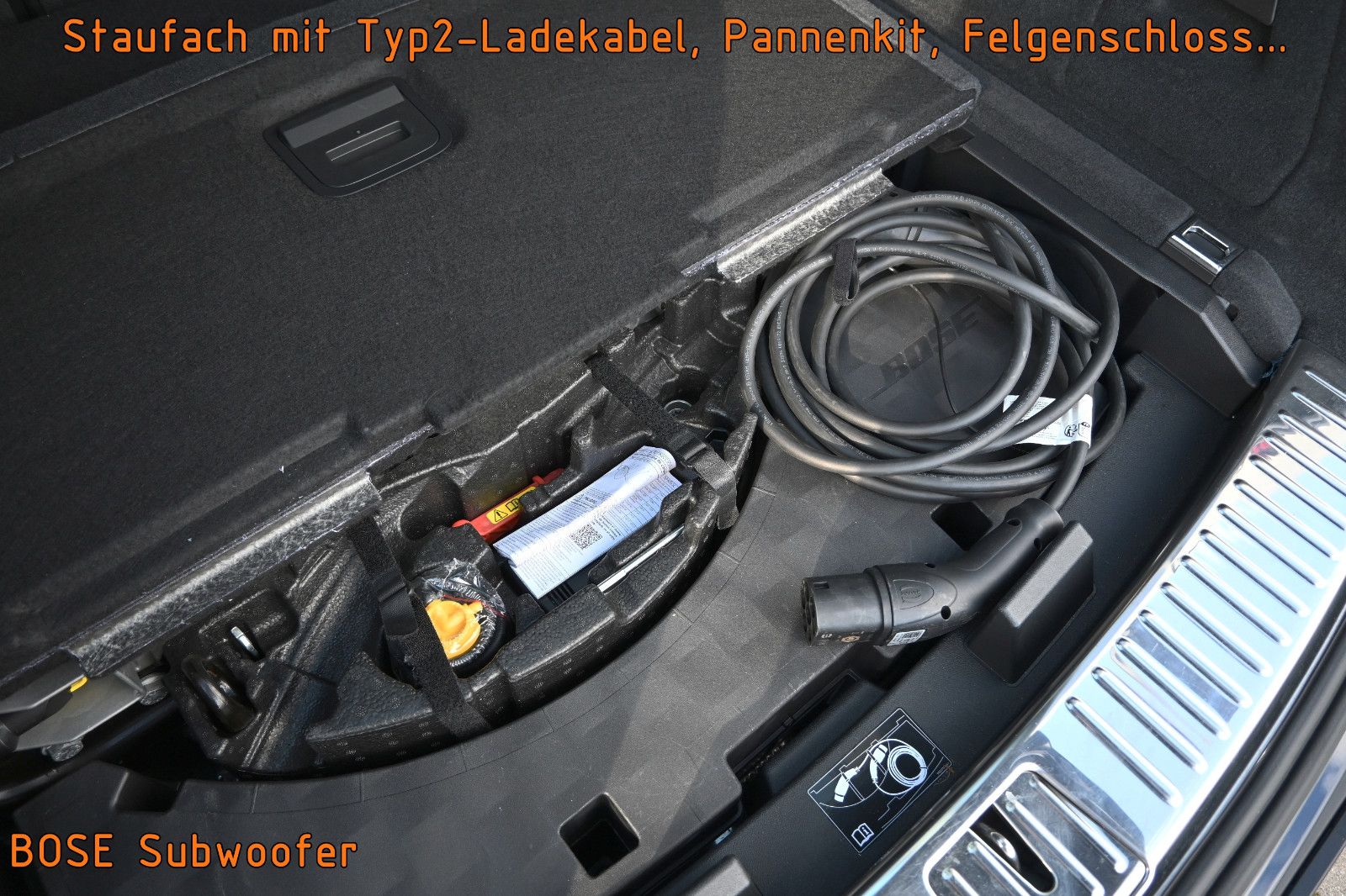 Fahrzeugabbildung Porsche Cayenne E-Hybrid SPORT DESIGN °UVP 156.695€°PDCC