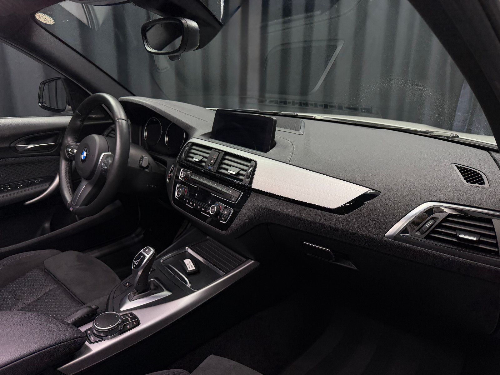 Fahrzeugabbildung BMW M140i xDrive Special Edition|M-PERFORMANCE|1.HD
