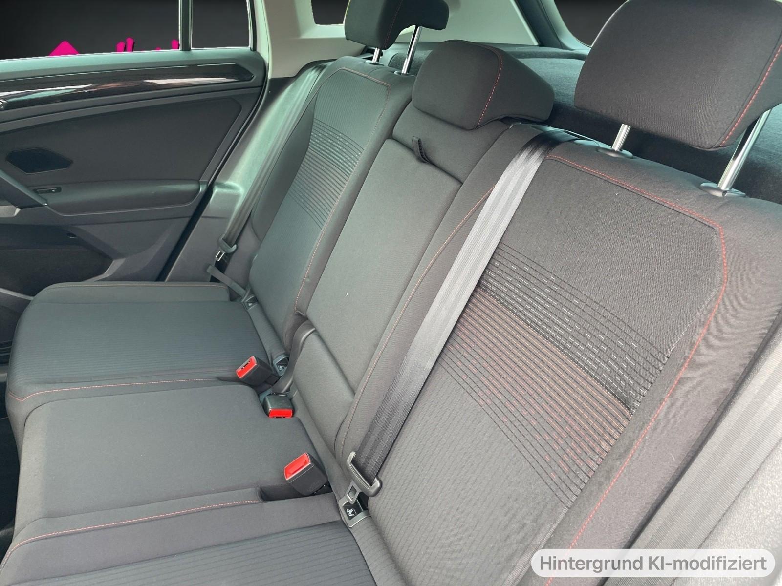 Volkswagen Tiguan SOUND 180 PS (* ALLRAD * PANORAMADACH *)