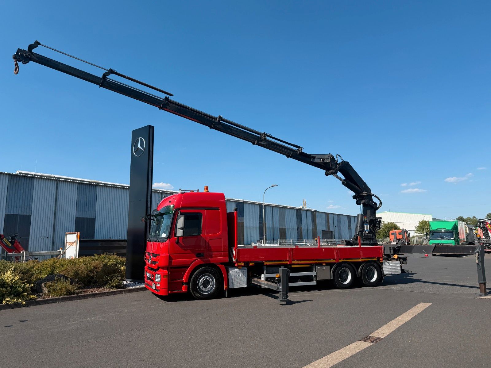 Fahrzeugabbildung Mercedes-Benz Actros 2644 L 6x4 MKG HLK 541 HP Funk Spitze